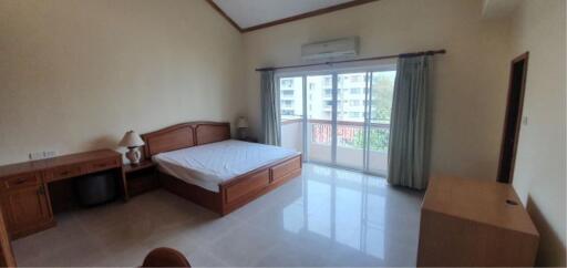 3 bedrooms 3 bathrooms 160sqm for rent 40,000THB at El Patio