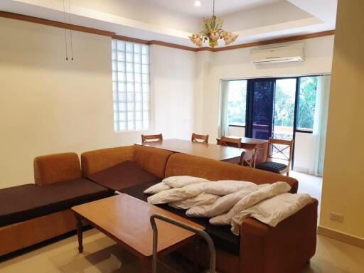 3 Bedrooms 3 Bathrooms Size 200sqm. El Patio for Rent 50,000 THB