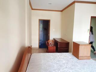 3 Bedrooms 3 Bathrooms Size 200sqm. El Patio for Rent 50,000 THB