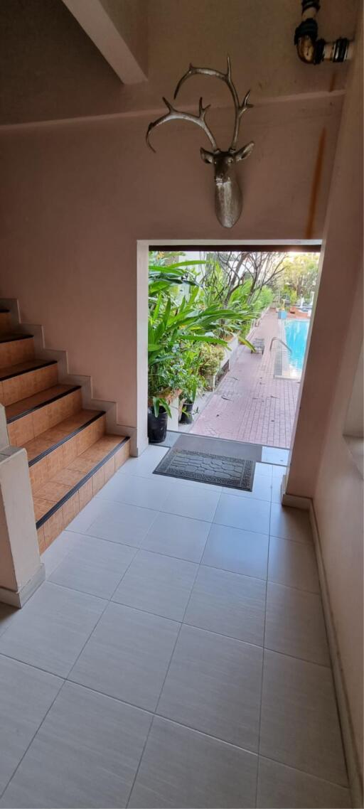 3 Bedrooms 3 Bathrooms Size 200sqm. El Patio for Rent 40,000 THB