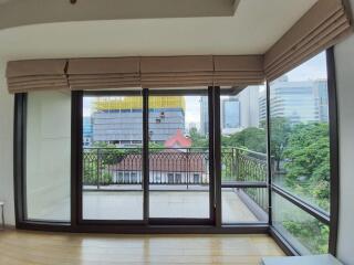 2Bedrooms  2Bathrooms  104sqm  Prive by Sansiri  Rent 75,000 THB/Month  Sale 25MB