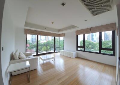 2Bedrooms  2Bathrooms  104sqm  Prive by Sansiri  Rent 75,000 THB/Month  Sale 25MB