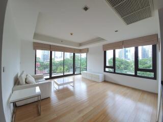 2Bedrooms  2Bathrooms  104sqm  Prive by Sansiri  Rent 75,000 THB/Month  Sale 25MB