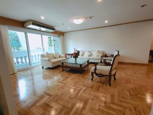 3 Bedrooms 3 Bathrooms Size 315sqm. GM Tower for Rent 90,000 THB