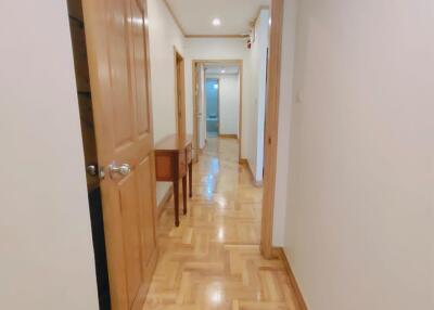 3 Bedrooms 3 Bathrooms Size 315sqm. GM Tower for Rent 90,000 THB