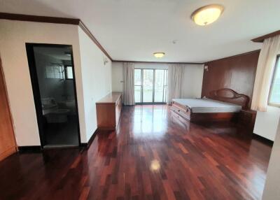 3 Bedrooms 3 Bathrooms Size 223sqm. Regent on the Park 1 for Rent 55,000 THB