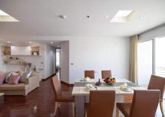 2 Bedrooms 2 Bathrooms Size 160sqm. The Residence Sukhumvit 24 for Rent 80,000 THB