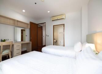 2 Bedrooms 2 Bathrooms Size 160sqm. The Residence Sukhumvit 24 for Rent 80,000 THB