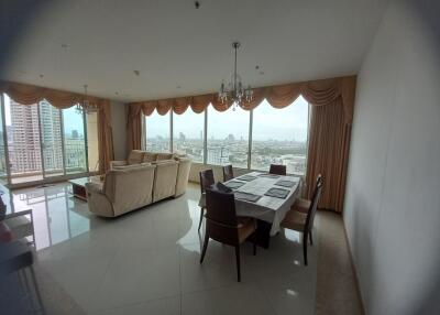 2 Bedrooms 2 Bathrooms Size 105sqm. Empire Place for Rent 42,000 THB