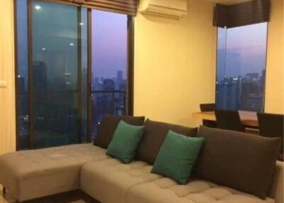 2 Bedrooms 2 Bathrooms Size 86sqm. Villa Asoke for Rent 42,000 THB