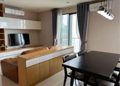 2 Bedrooms 2 Bathrooms Size 86sqm. Villa Asoke for Rent 43,000 THB