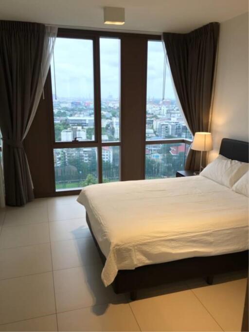 2 Bedrooms 2 Bathrooms Size 75sqm. The Lofts Ekkamai for Rent 55,000 THB for Sale 17.9mTHB