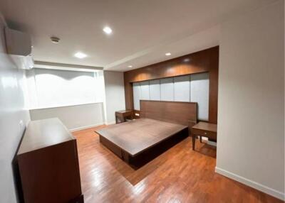 3 Bedrooms 3 Bathrooms Size 223sqm. President Park 24 for Rent 65,000 THB