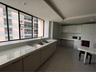 3 Bedrooms 3 Bathrooms Size 223sqm. President Park 24 for Rent 65,000 THB