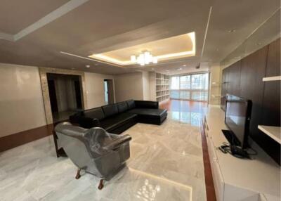 3 Bedrooms 3 Bathrooms Size 223sqm. President Park 24 for Rent 65,000 THB