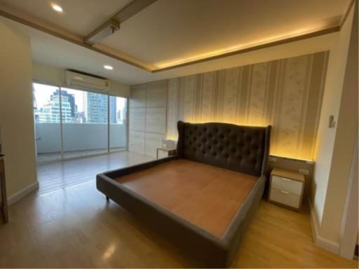 4 Bedrooms 3 Bathrooms Size 196sqm. Park 24 for Rent 70,000 THB