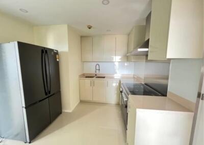 3 Bedrooms 3 Bathrooms Size 223sqm. President Park 24 for Rent 65,000 THB