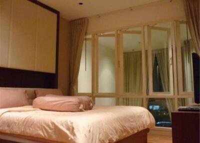 1 Bedroom 1 Bathroom Size 73sqm The Emporio Place for Rent 40,000THB