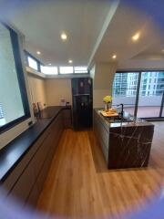 Supalai Place - 130 sqm - For rent: THB 55,000/Month For sale: THB 12,000,000 - 2 bed 2 bath