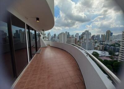 Supalai Place - 130 sqm - For rent: THB 55,000/Month For sale: THB 12,000,000 - 2 bed 2 bath