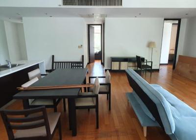3 Bedrooms 3 Bathrooms Size 200sqm. The Lofts Yennakart for Rent 65,000 THB