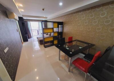 2 Bedrooms 2 Bathrooms Size 68sqm. Le Nice Ekamai for Rent 35,000 THB