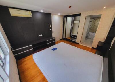 2 Bedrooms 2 Bathrooms Size 68sqm. Le Nice Ekamai for Rent 35,000 THB