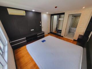 2 Bedrooms 2 Bathrooms Size 68sqm. Le Nice Ekamai for Rent 35,000 THB