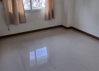 2 Bedrooms 1 Bathroom Size 55Sqm Waterford Rama 4 for Rent 15,000THB