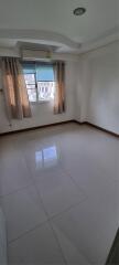 2 Bedrooms 1 Bathroom Size 55Sqm Waterford Rama 4 for Rent 15,000THB