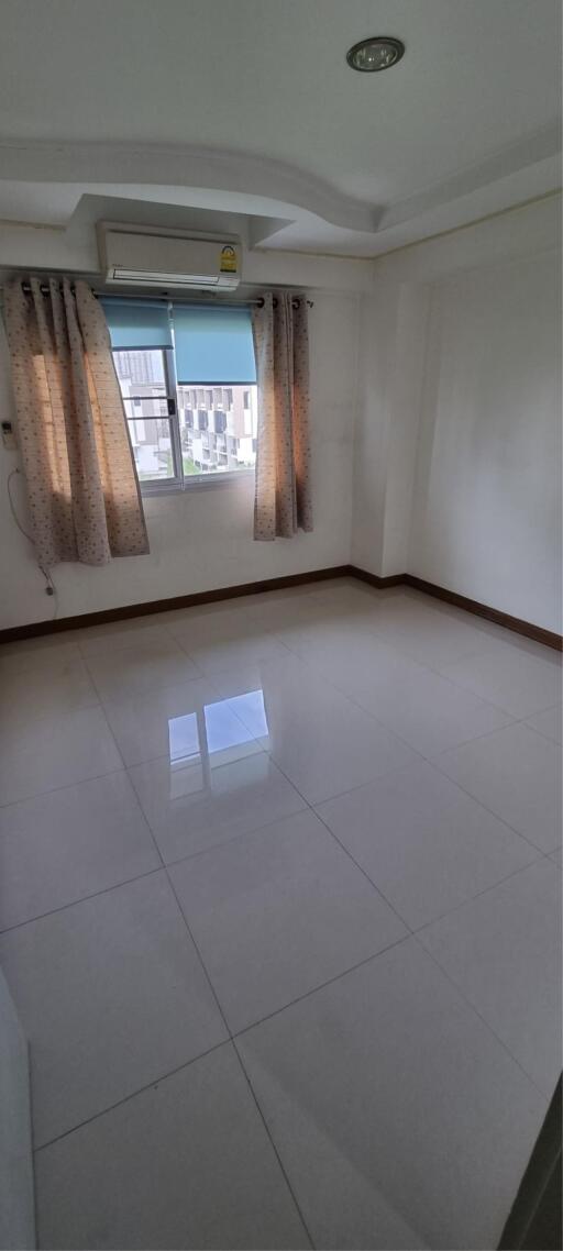 2 Bedrooms 1 Bathroom Size 55Sqm Waterford Rama 4 for Rent 15,000THB