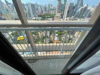 2 bedrooms 2 bathrooms size 53 sqm.  Park 24 Tower 2 for Rent 45,000THB Negotiable.