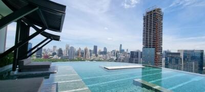 3 Bedrooms 3 Bathrooms Size 216sqm. Sindhorn Kempinski for Rent 250,000 THB