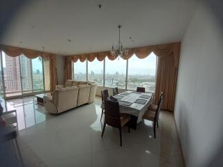 2 Bedrooms 2 Bathrooms Size 105sqm. The Empire Place for Rent 47,000 THB