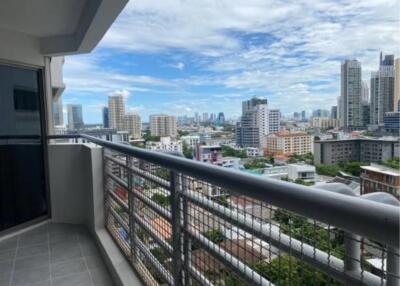 3 Bedrooms 2 Bathrooms Size 121sqm. Waterford Diamond Tower for Rent 47,000 THB