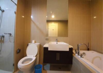 2 Bedrooms 2 Bathrooms Size 103sqm. Villa Asoke for Rent 58,000 THB