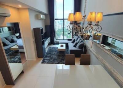 2 Bedrooms 2 Bathrooms Size 103sqm. Villa Asoke for Rent 58,000 THB