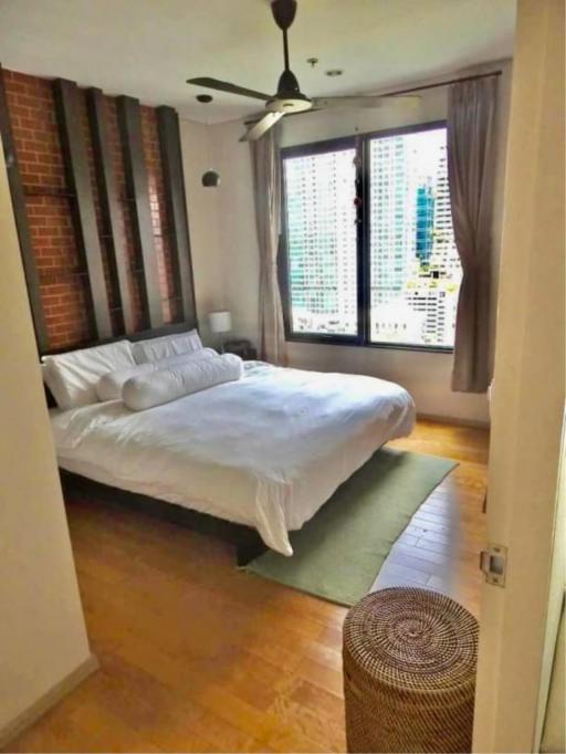 1 Bedroom 1 Bathroom Size 80sqm Villa Asoke for Rent 40,000THB for Sale 10 MB