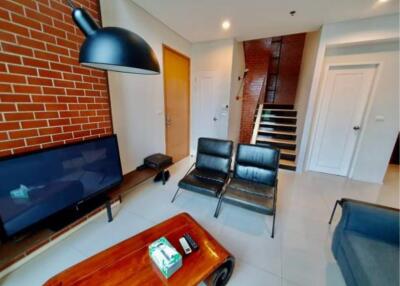 1 Bedroom 1 Bathroom Size 80sqm Villa Asoke for Rent 40,000THB for Sale 10 MB