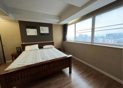 3 Bedrooms 3 Bathrooms Size 223sqm. President Park 24 for Rent 65,000 THB