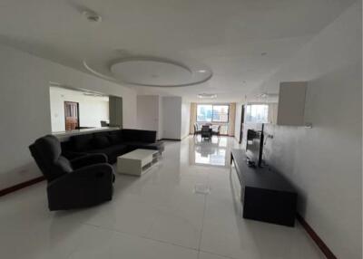 3 Bedrooms 3 Bathrooms Size 223sqm. President Park 24 for Rent 53,000 THB