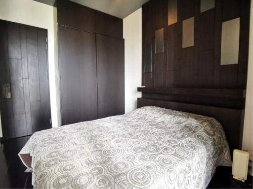 3 Bedrooms 4 Bathrooms Size 196sqm. The Met Sathorn for Rent 100,000 THB