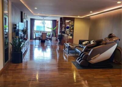 3 Bedrooms 3 Bathrooms Size 223sqm. President Park 24 for Rent 60,000 THB