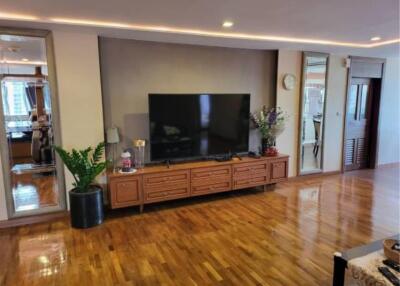 3 Bedrooms 3 Bathrooms Size 223sqm. President Park 24 for Rent 60,000 THB