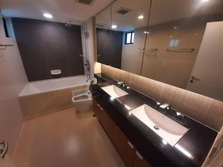 3 Bedrooms 3 Bathrooms Size 285sqm. Sukhumvit 59 for Rent 95,000 THB
