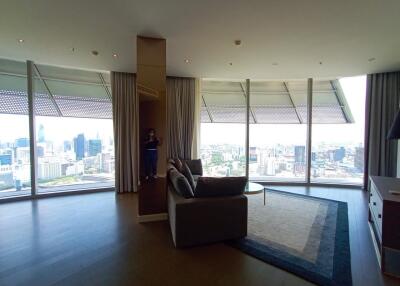 1 Bedroom 1 Bathroom Size 47sqm Circle Living Prototype for Rent 25,000THB