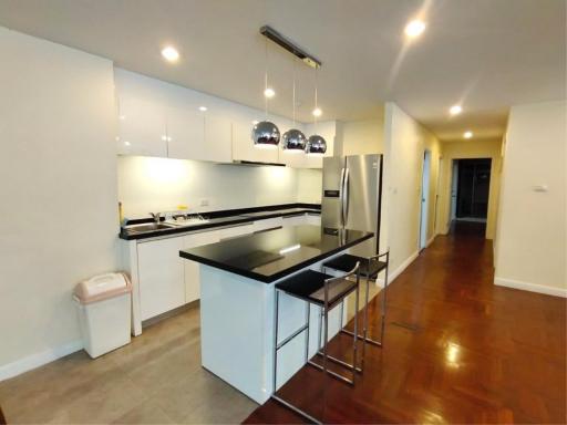 2 Bedrooms 2 Bathrooms Size 144sqm. Silom Condominium for Rent 45,000 THB