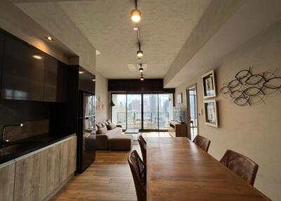 2 Bedrooms 2 Bathrooms Size 87sqm. Lofts Asoke for Rent 65,000 THB