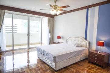 4 Bedrooms 5 Bathrooms Size 420sqm. Sachayan Court for Rent 110,000 THB