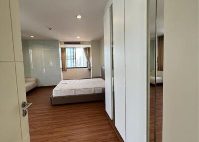 2 Bedrooms 2 Bathrooms Size 250sqm. Prime Mansion Sukhumvit 31 for Rent 80,000 THB for Sale 25mTHB